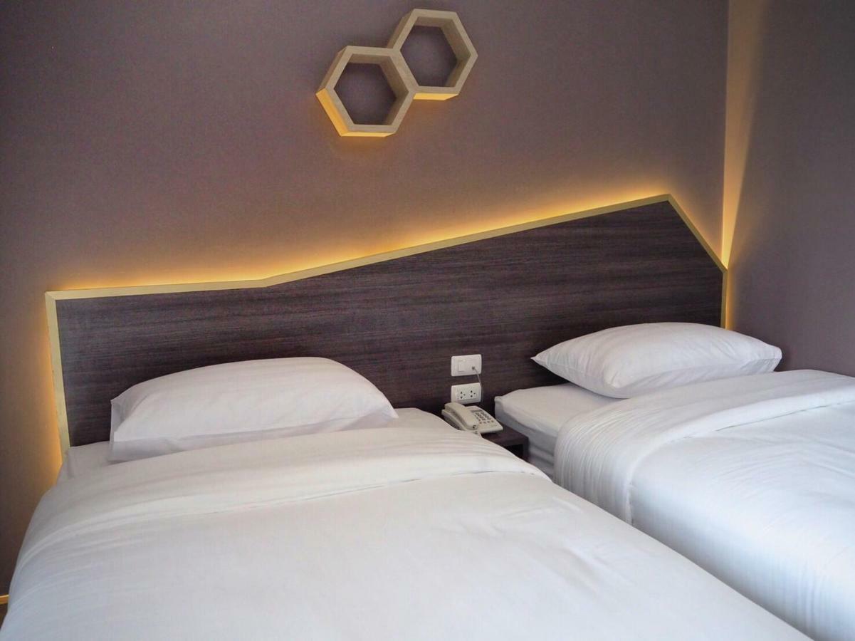 The Feeling Hotel Rayong Exteriör bild